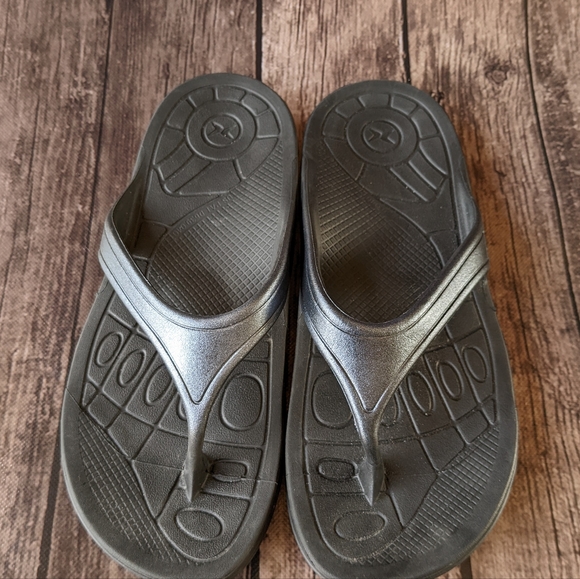 Aetrex Shoes Aetrex Flip Flop With Arch Support Lynco Poshmark